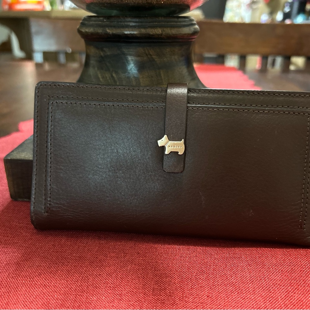 Radley London Brown Leather Wallet Bifold size M.  Like New